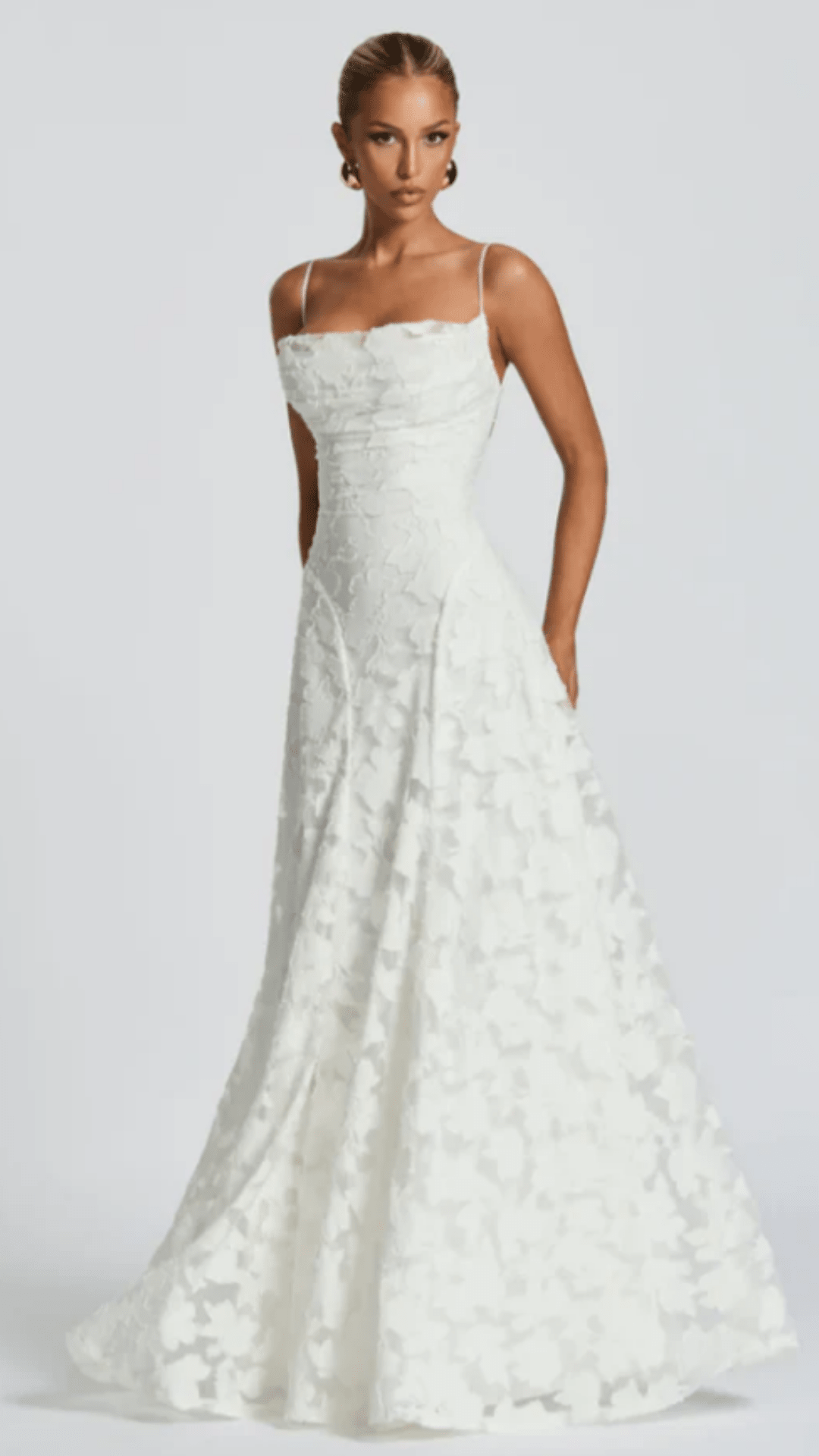 Sofia Backless Lace Maxi Dress - Avorelia